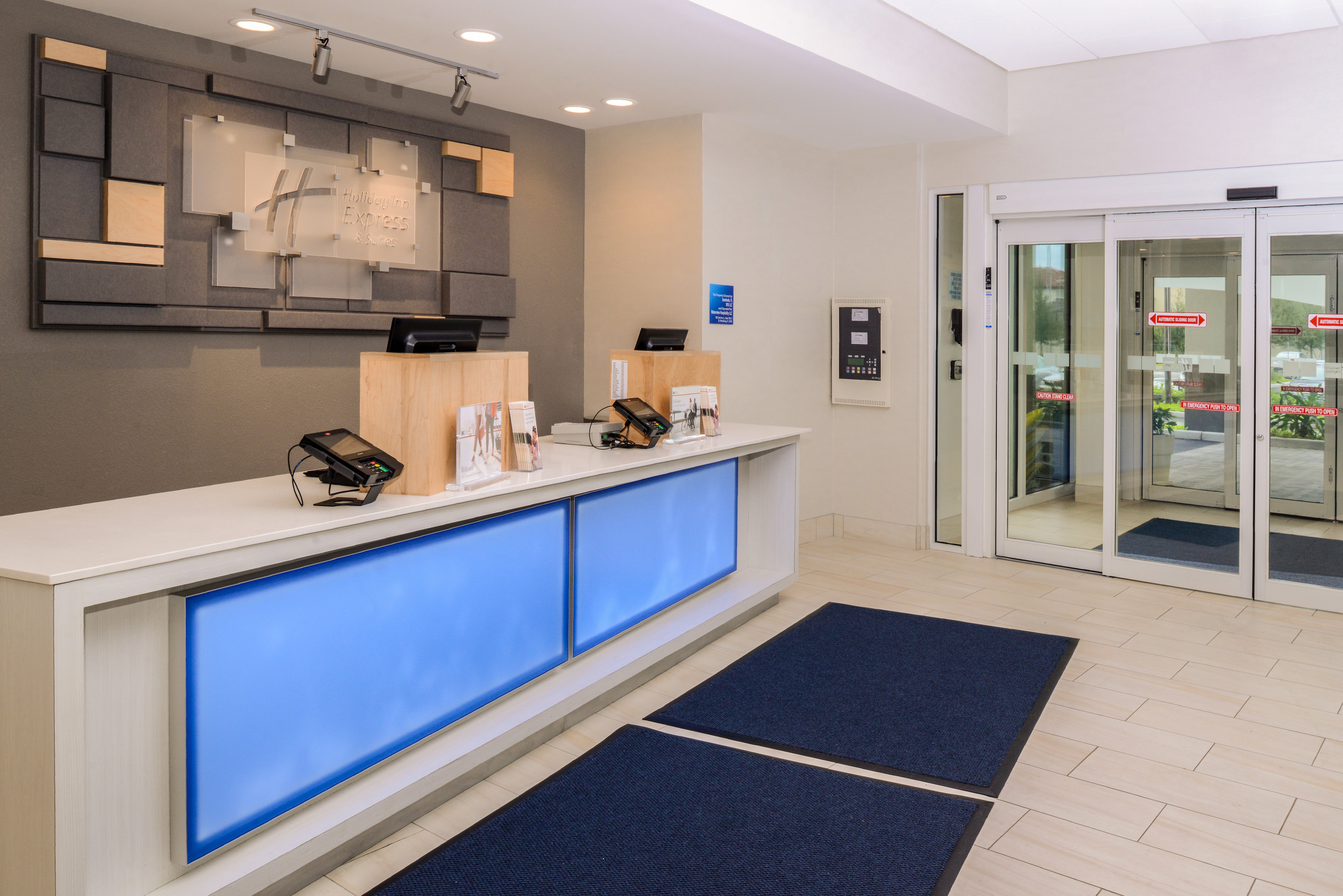 holiday inn express and suites st petersburg madeira beach