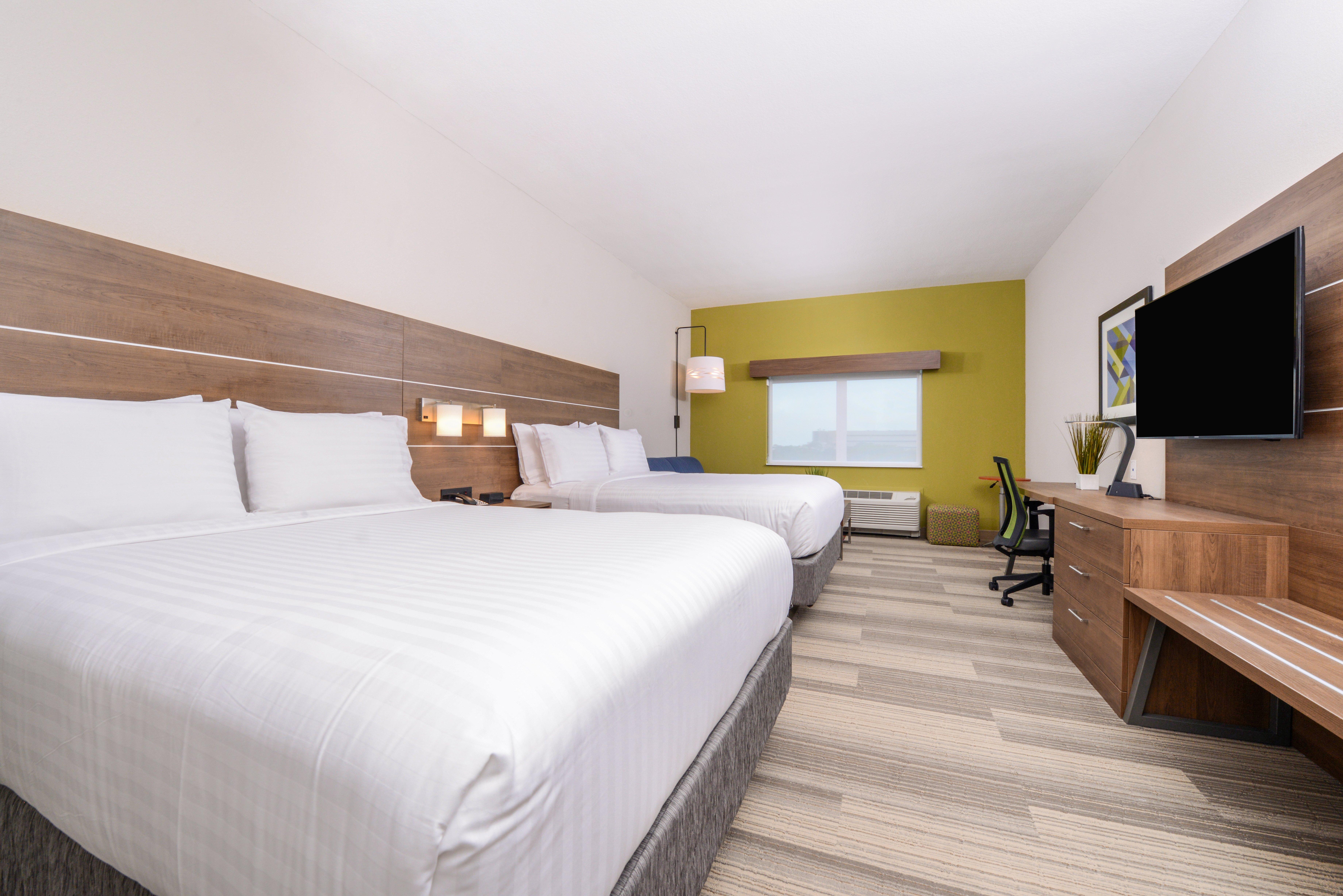 holiday inn express and suites st petersburg madeira beach