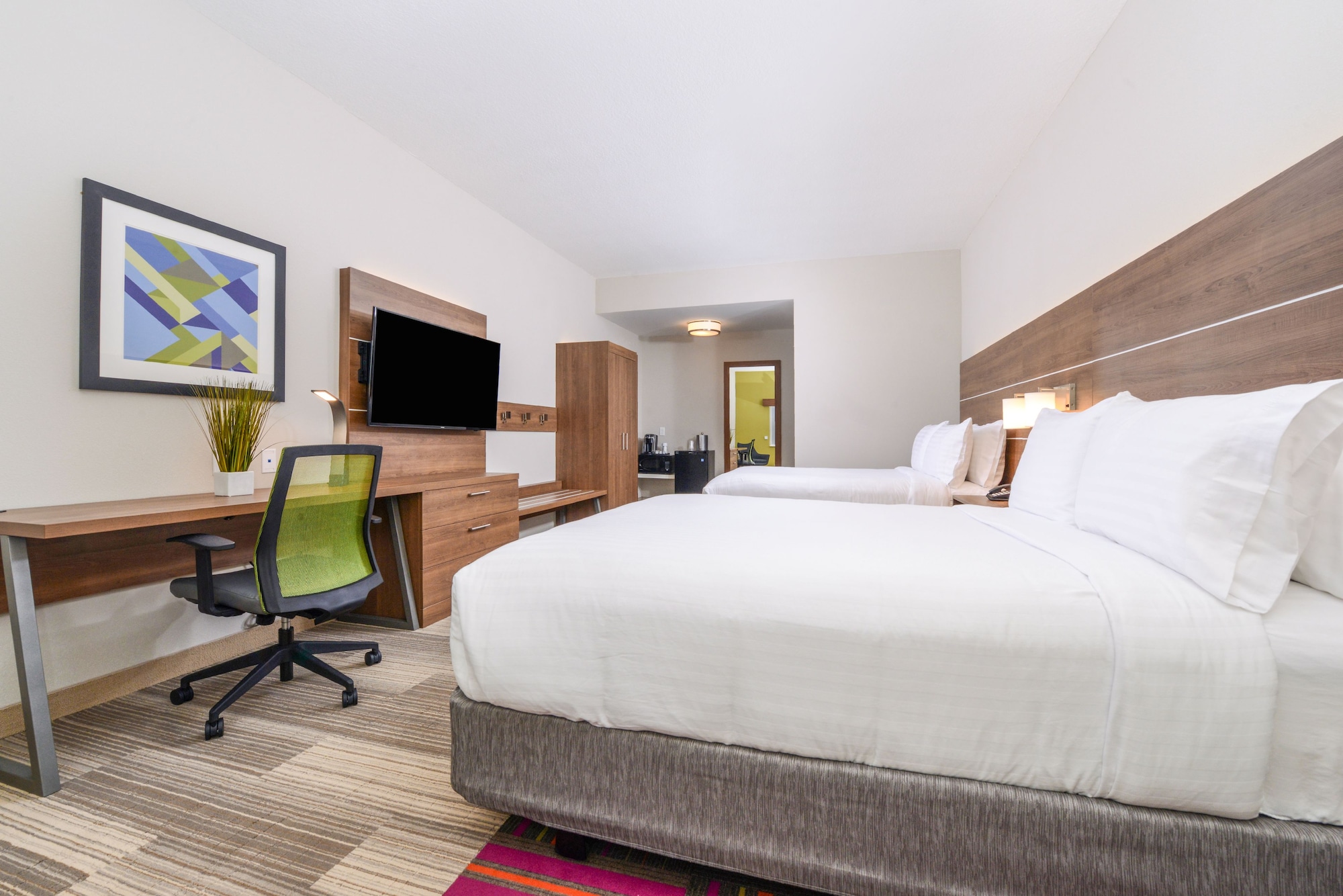 holiday inn express and suites st petersburg madeira beach