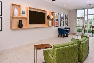 holiday inn express and suites st petersburg madeira beach