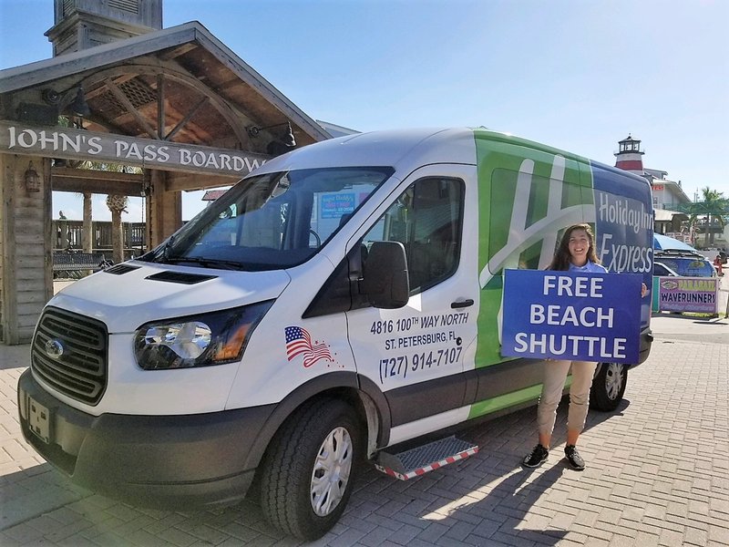 holiday inn express and suites st petersburg madeira beach