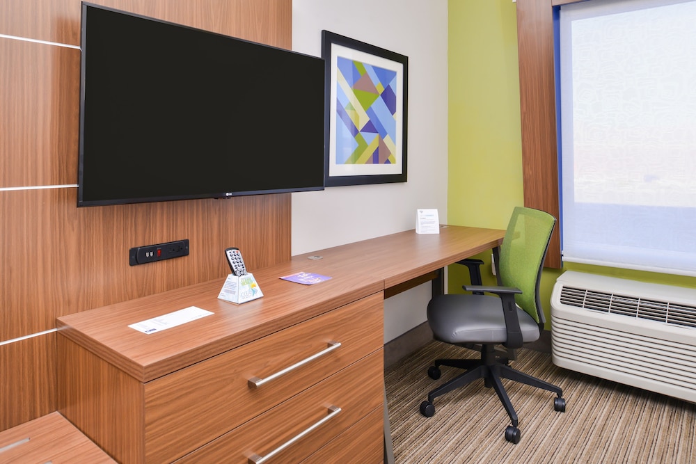 holiday inn express and suites van horn by ihg