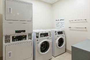 holiday inn express visalia sequoia gateway area by ihg