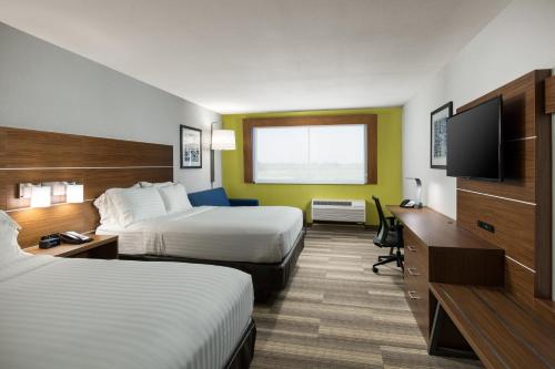 holiday inn express visalia sequoia gateway area by ihg