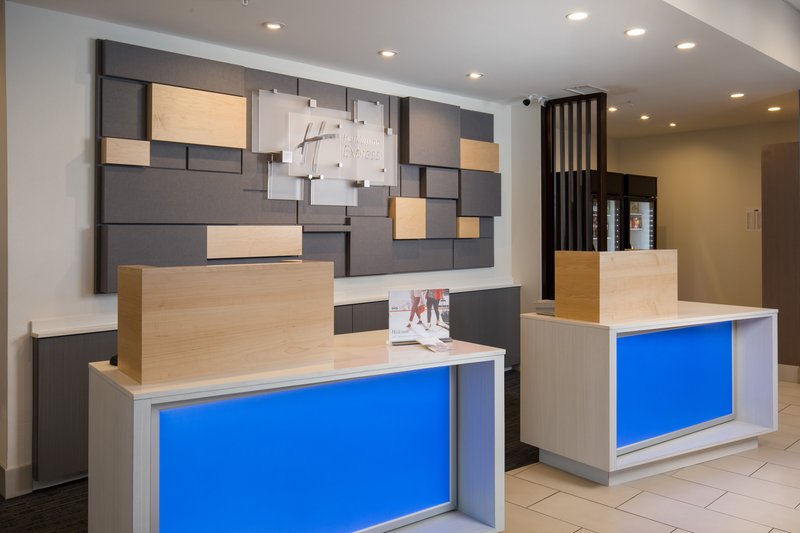 holiday inn express visalia sequoia gateway area by ihg