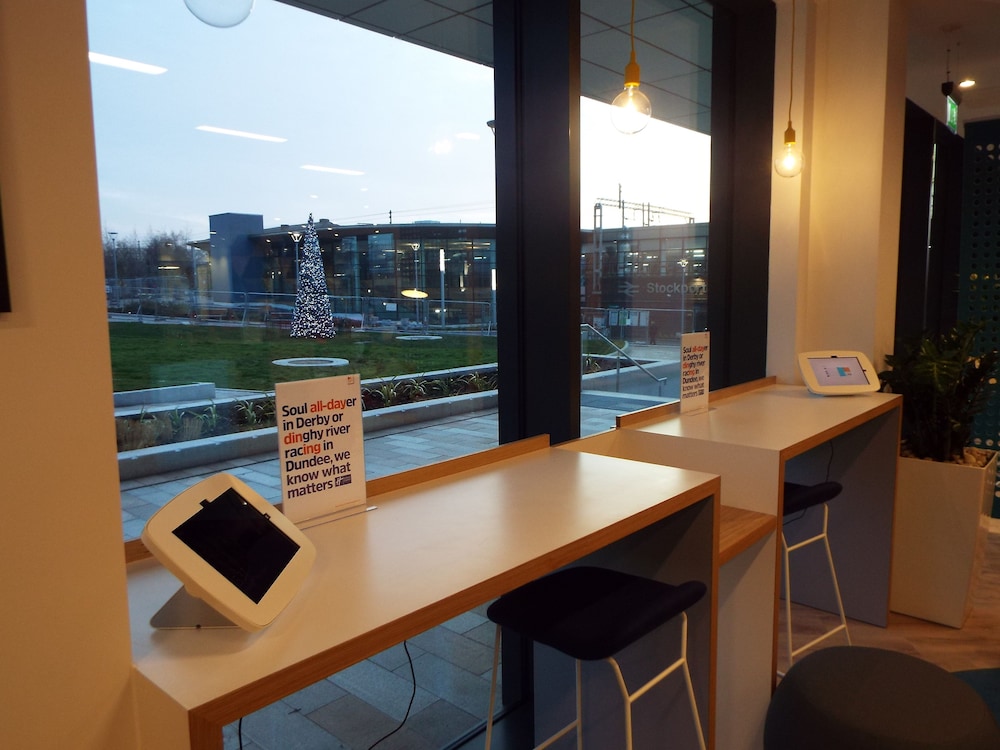 holiday inn express stockport by ihg