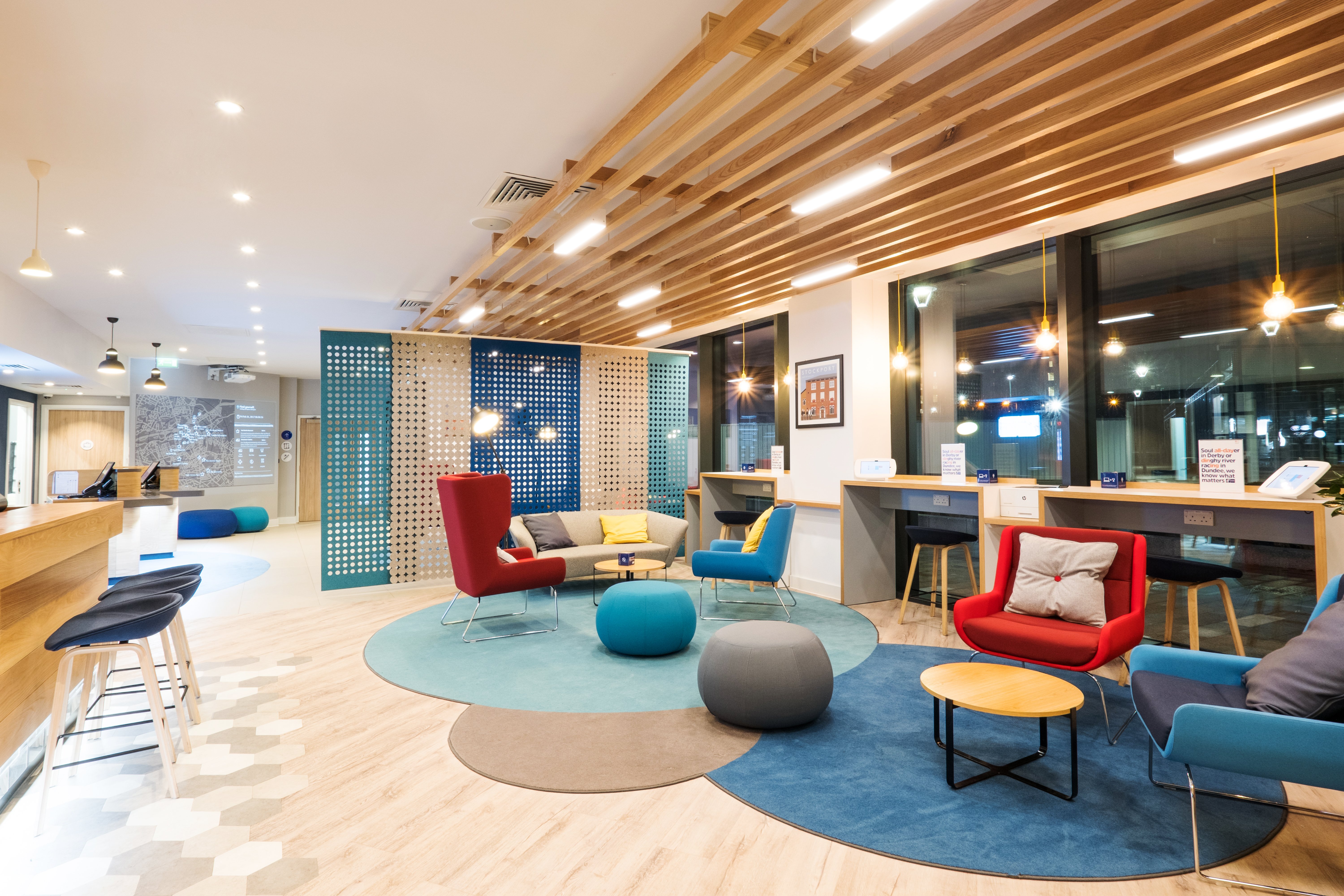 holiday inn express stockport by ihg
