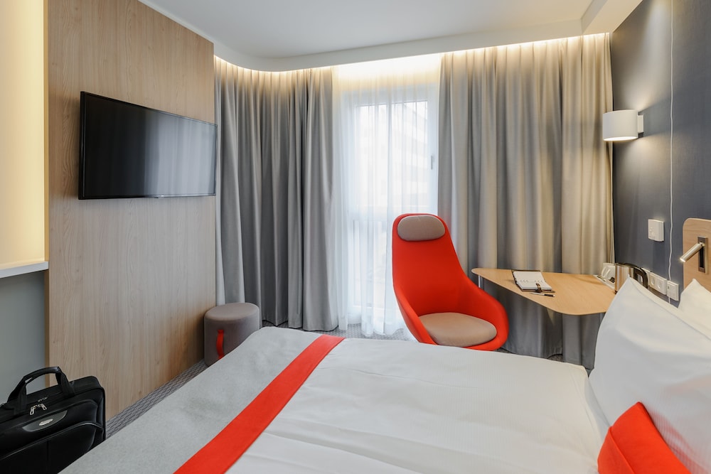 holiday inn express berlin alexanderplatz by ihg