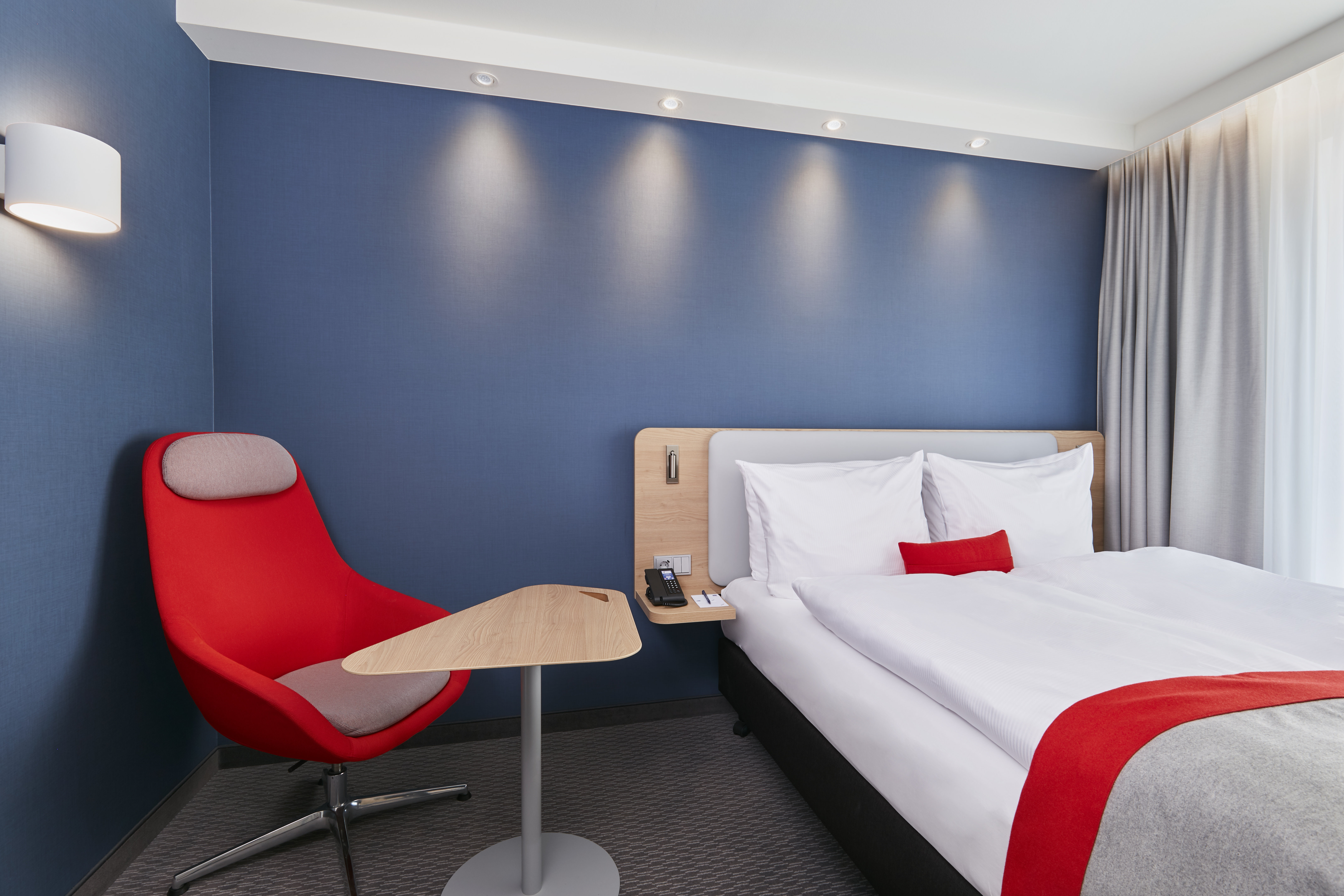 holiday inn express berlin alexanderplatz by ihg
