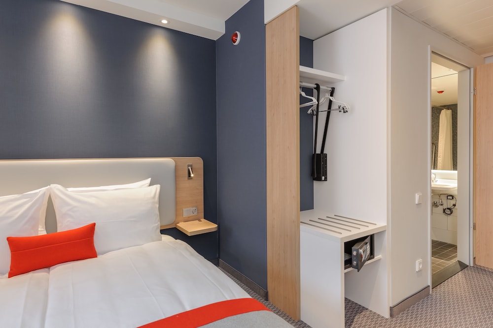 holiday inn express berlin alexanderplatz by ihg