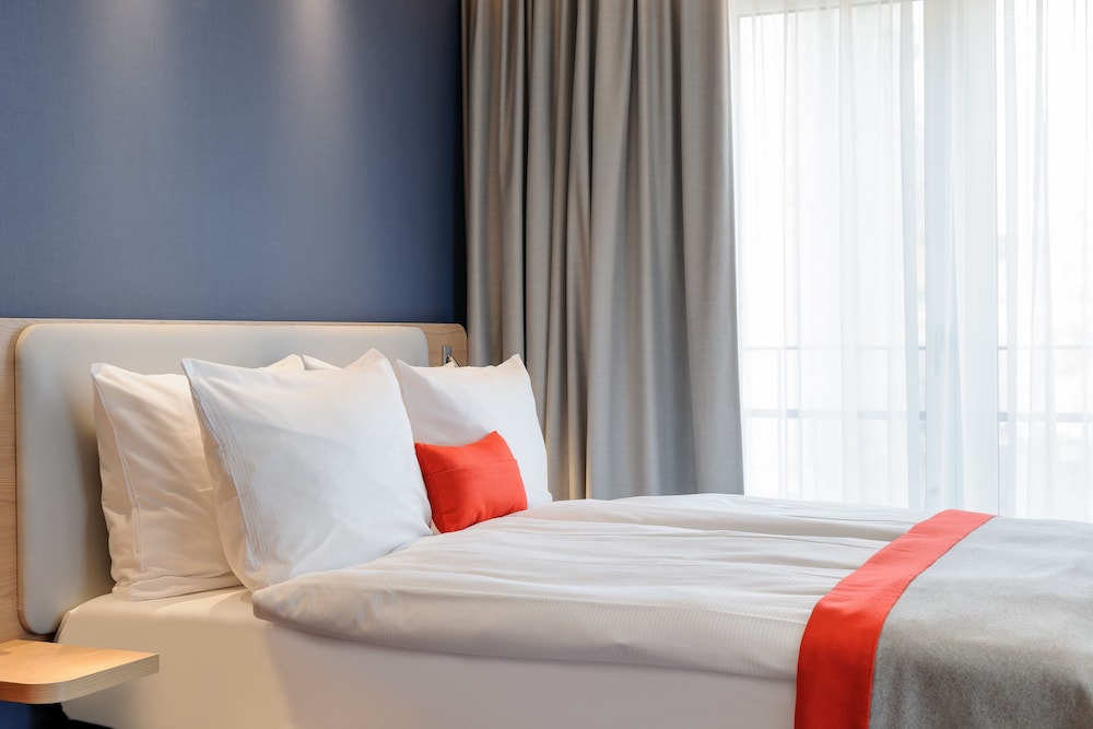 holiday inn express berlin alexanderplatz by ihg