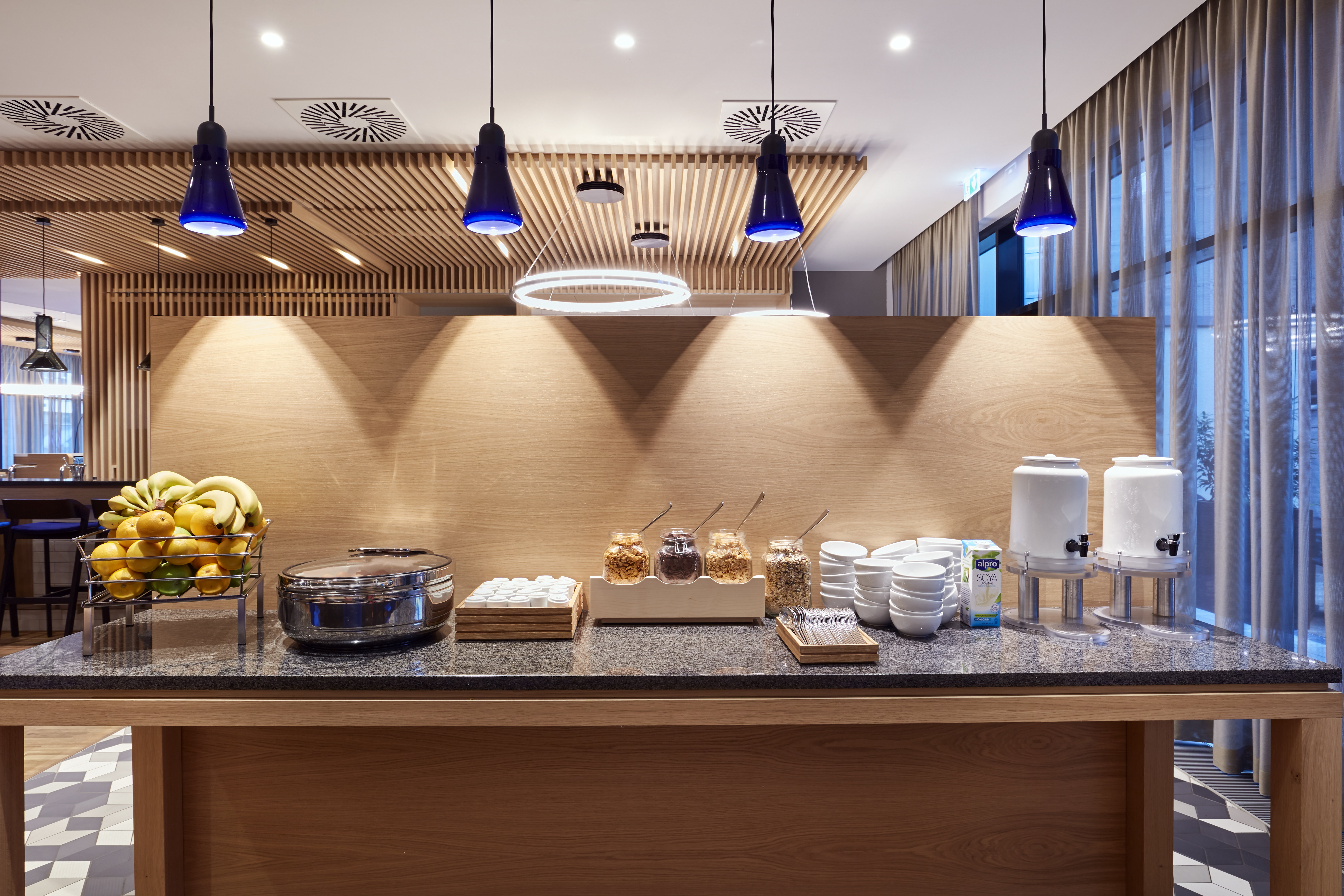 holiday inn express berlin alexanderplatz by ihg