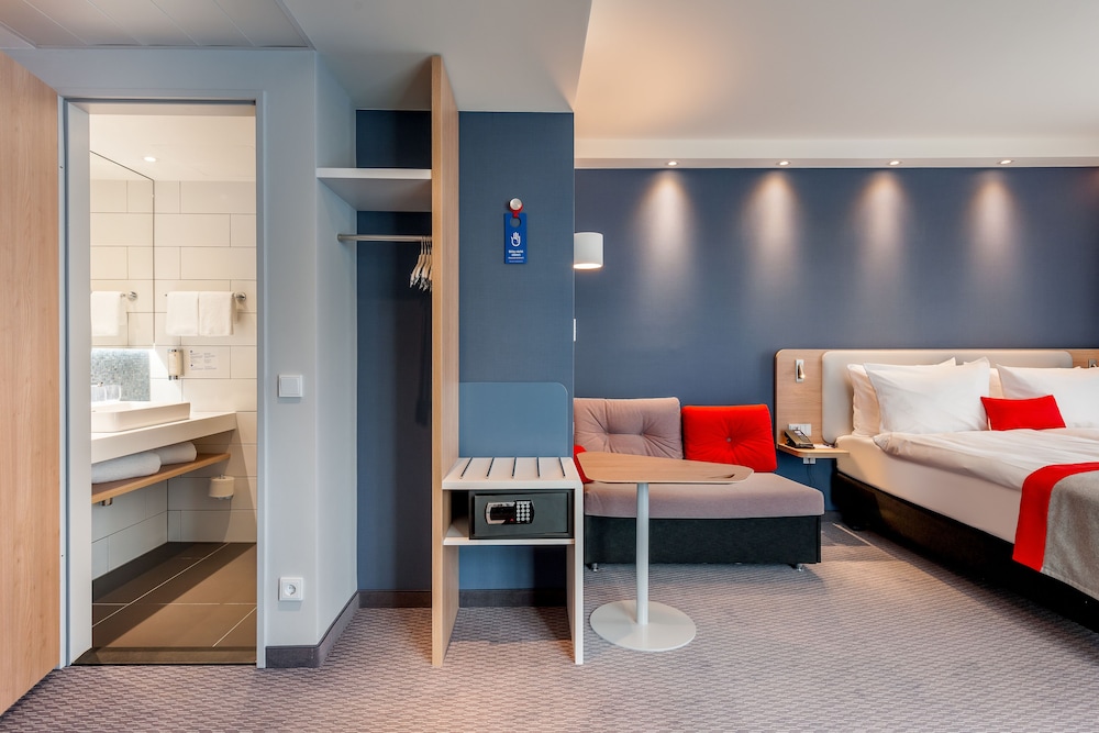 holiday inn express berlin alexanderplatz by ihg