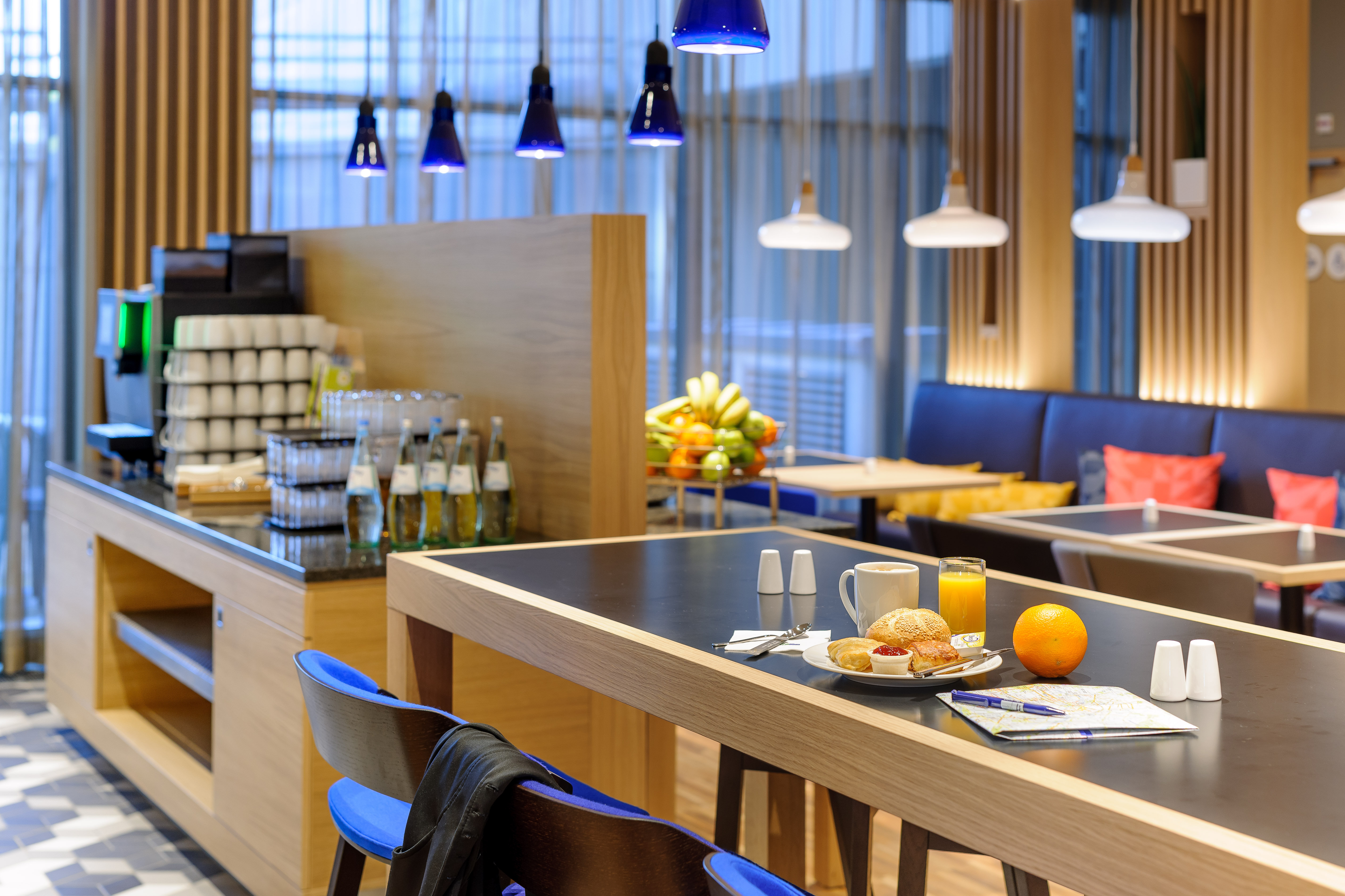 holiday inn express berlin alexanderplatz by ihg