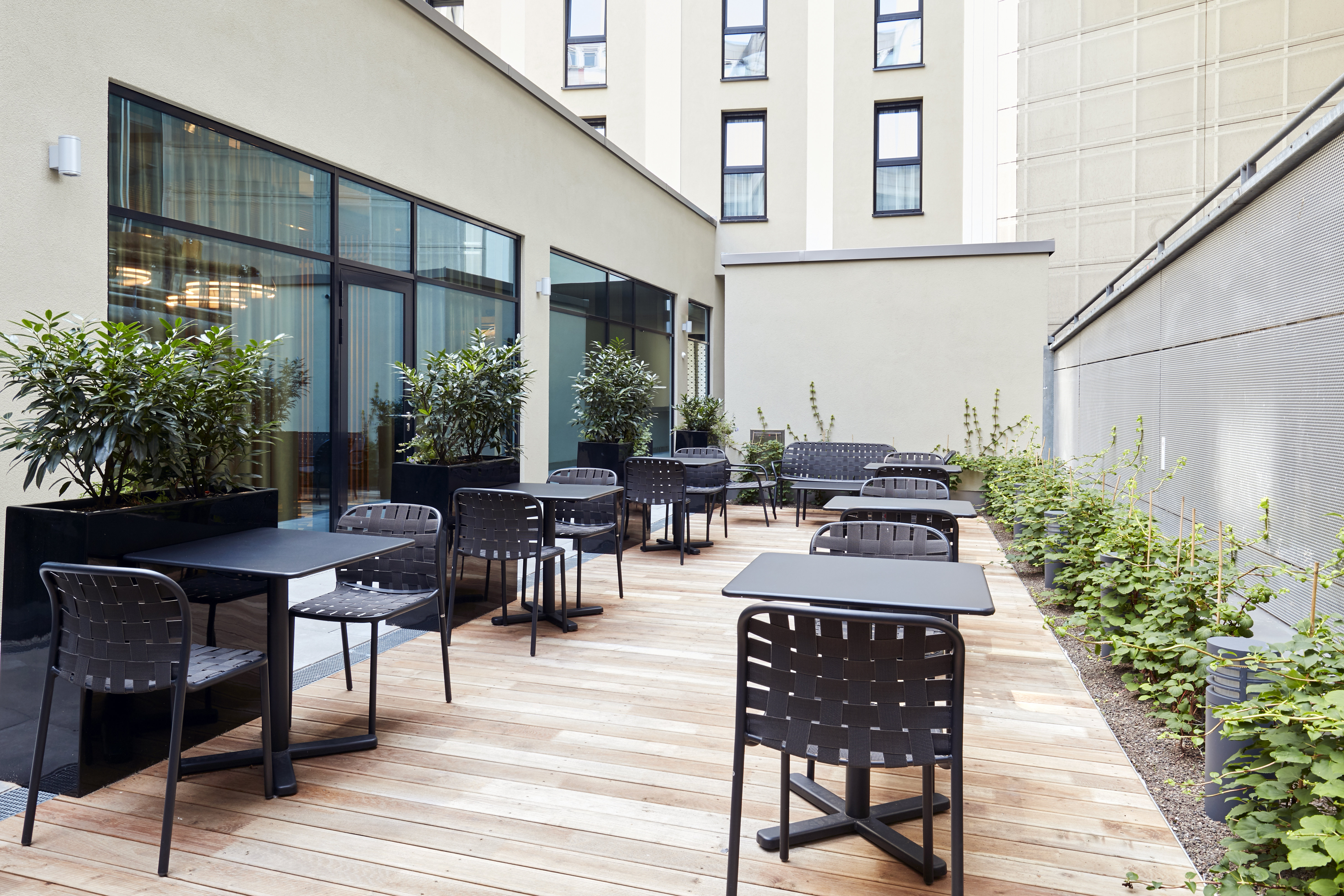 holiday inn express berlin alexanderplatz by ihg