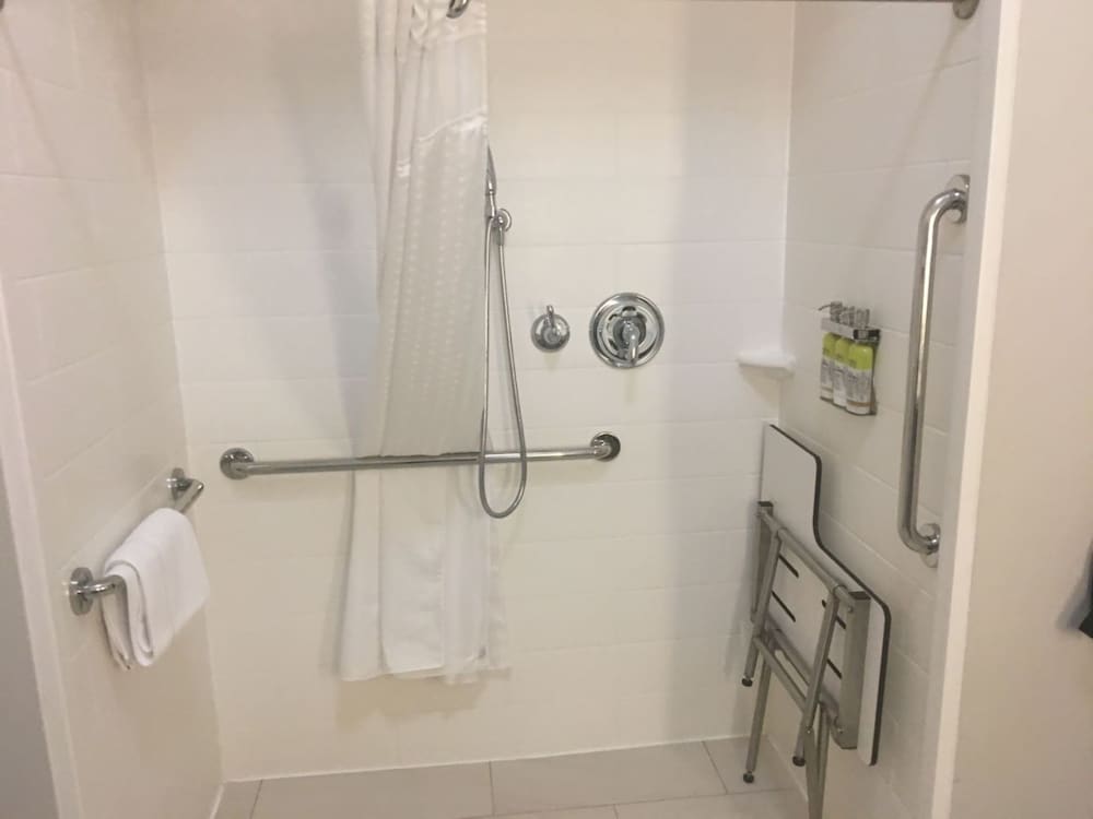 holiday inn express and suites brenham south by ihg