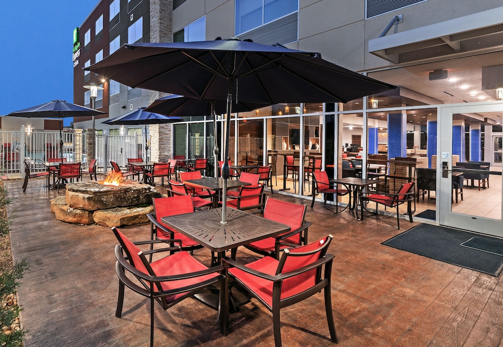 holiday inn express and suites brenham south by ihg