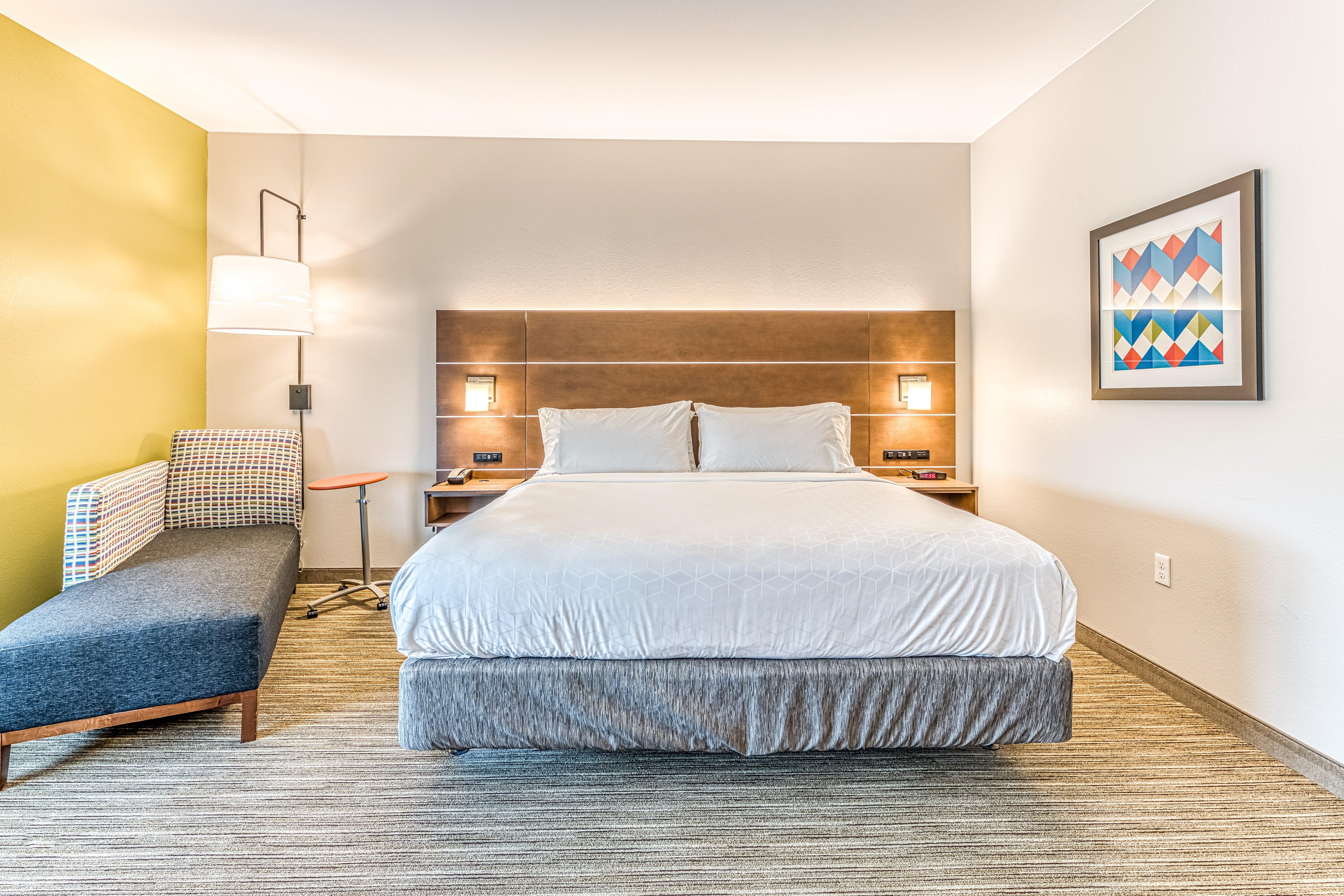 holiday inn express and suites rantoul by ihg