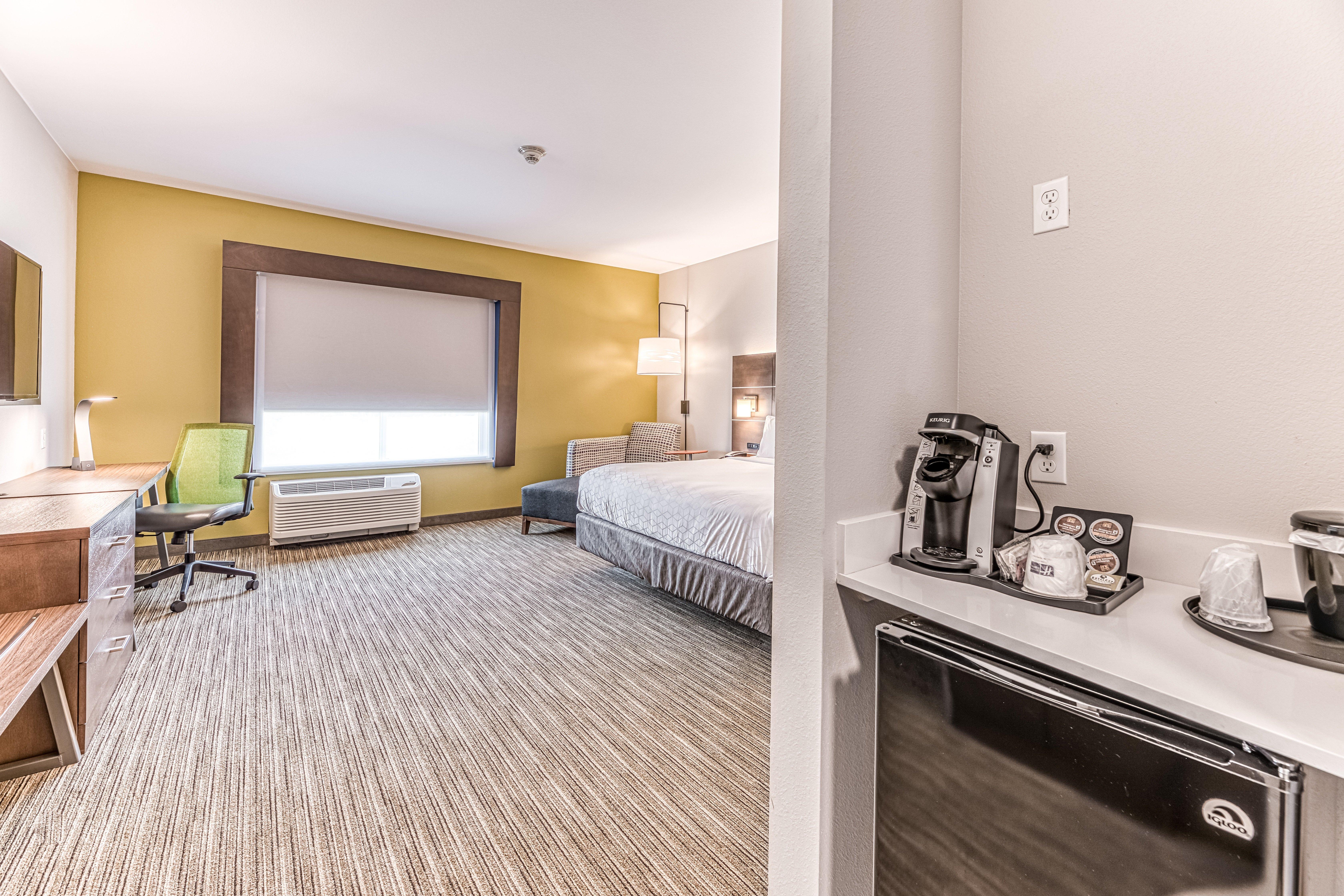 holiday inn express and suites rantoul by ihg