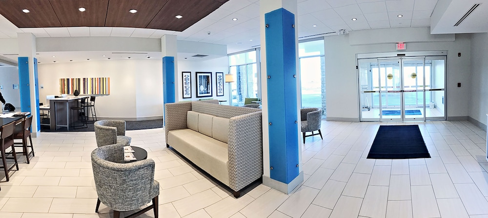 holiday inn express and suites rantoul by ihg
