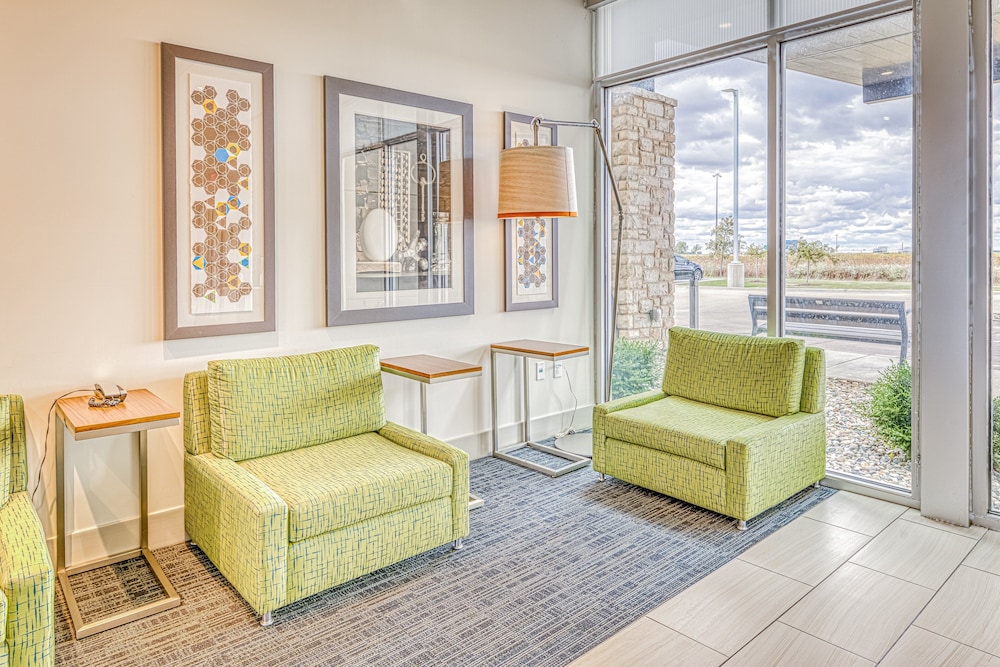holiday inn express and suites rantoul by ihg