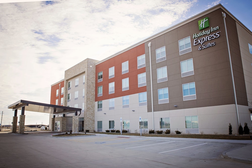 holiday inn express and suites rantoul by ihg
