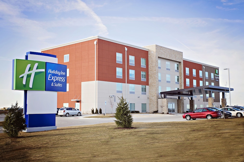 holiday inn express and suites rantoul by ihg