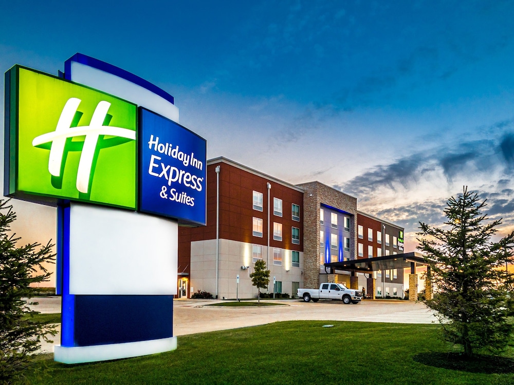 holiday inn express and suites rantoul by ihg