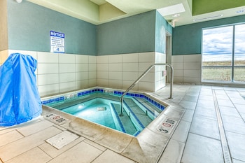 holiday inn express and suites rantoul by ihg
