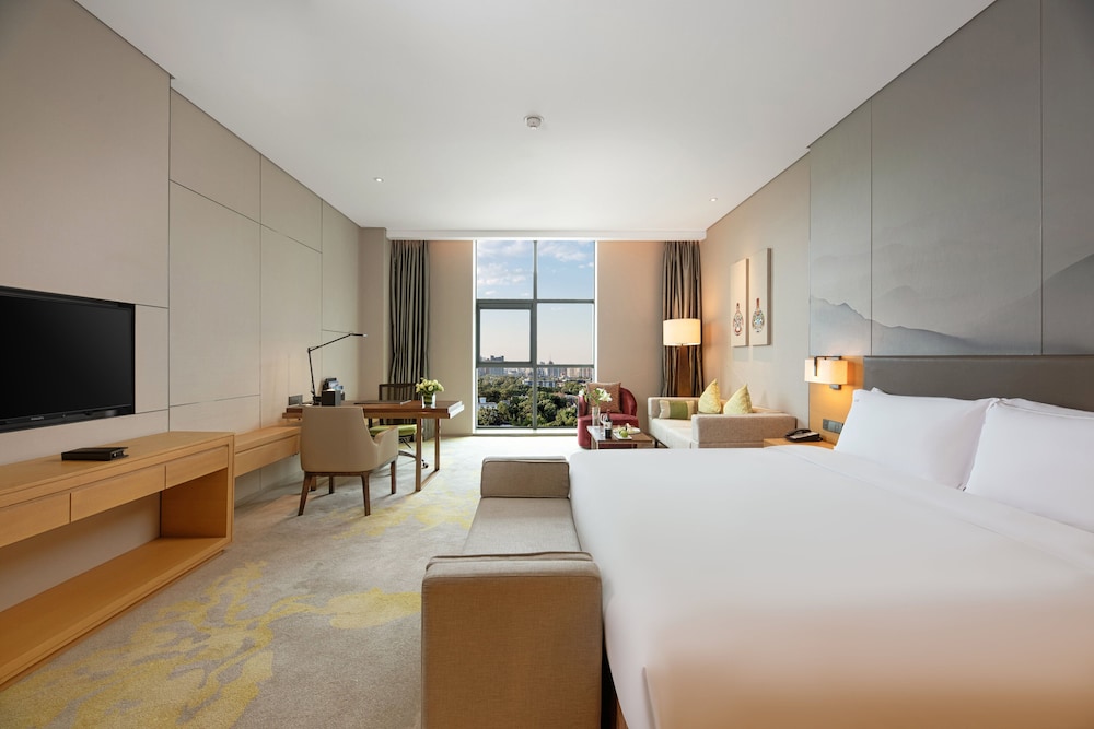 holiday inn baoji central by ihg