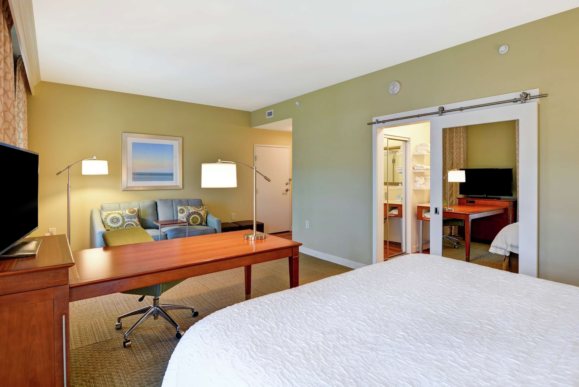 hampton inn and suites charleston airport