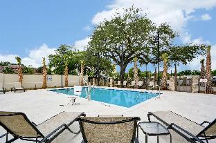 hampton inn and suites charleston airport