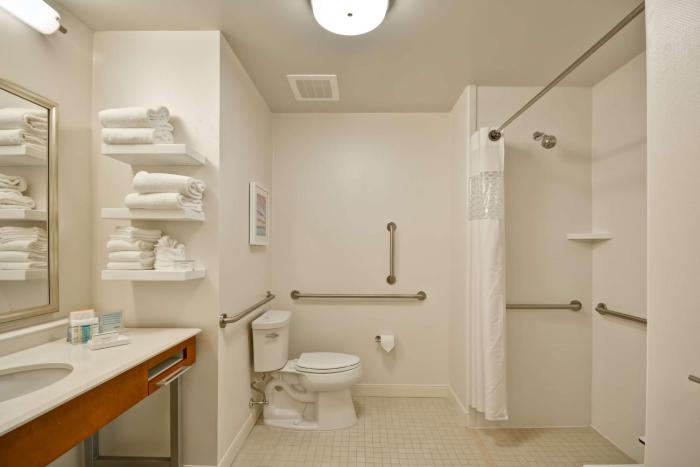 hampton inn and suites charleston airport
