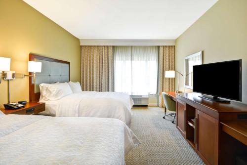 hampton inn and suites charleston airport