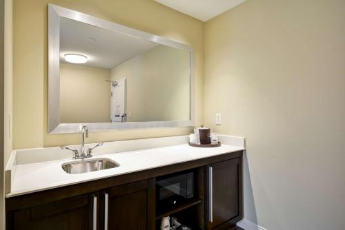 hampton inn and suites charleston airport