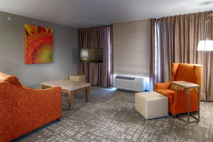 hilton garden inn salina