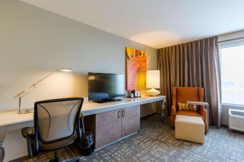 hilton garden inn salina