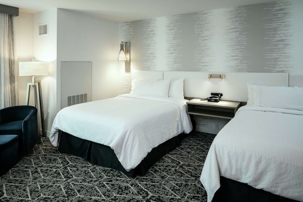hilton garden inn seattle bellevue downtown wa