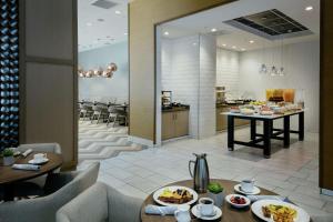 hilton garden inn seattle bellevue downtown wa