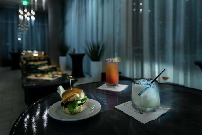 hilton garden inn seattle bellevue downtown wa