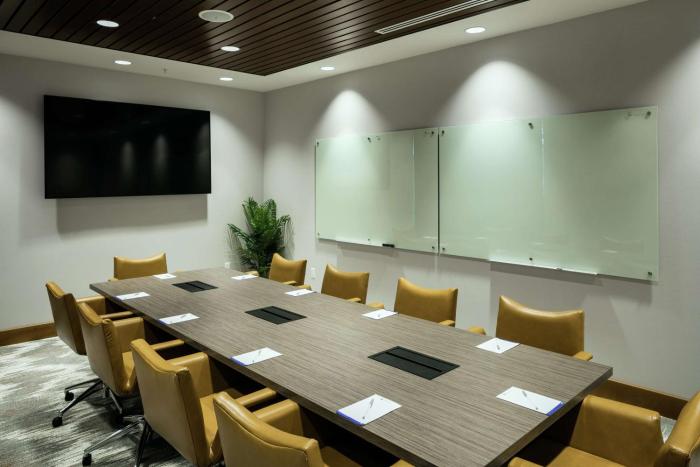 hilton garden inn seattle bellevue downtown wa