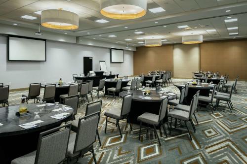 hilton garden inn seattle bellevue downtown wa