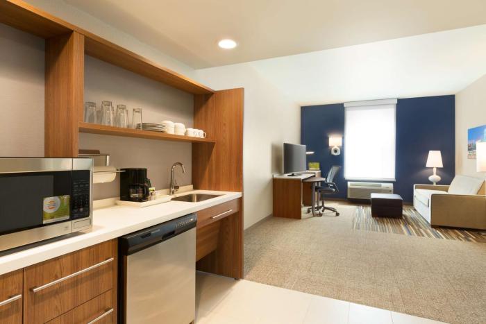 home2 suites by hilton glendale westgate