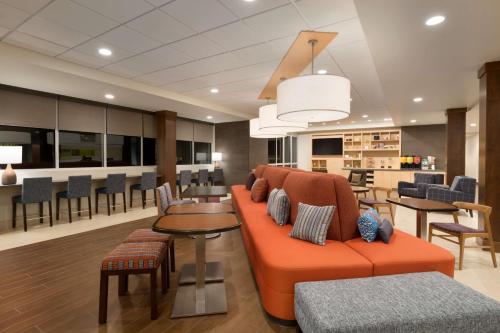 home2 suites by hilton glendale westgate