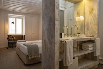 lisboa pessoa hotel adults only