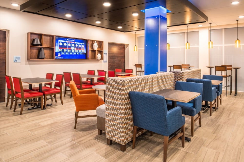 holiday inn express and suites tampa north wesley chapel