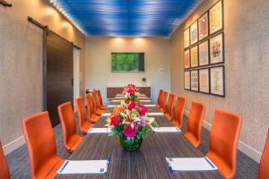 holiday inn express and suites tampa north wesley chapel