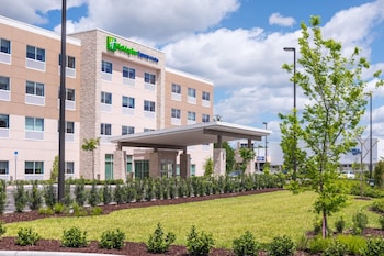 Holiday Inn Express & Suites Tampa North - Wesley Chapel,Tampa>>Pebble Creek,3 star