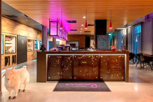 moxy london excel