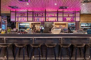 moxy london excel